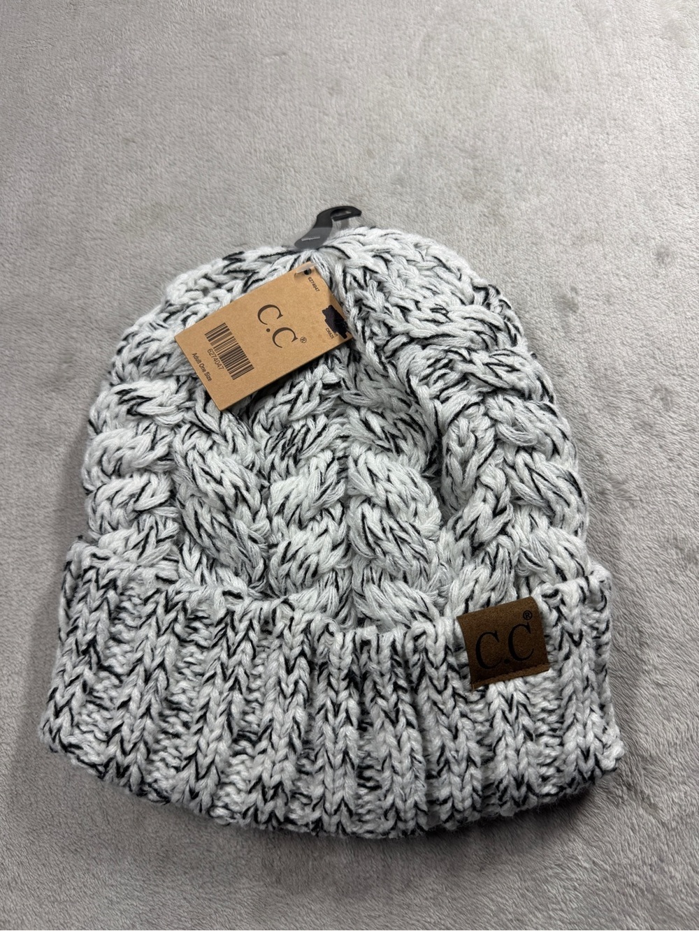 NWT C.C Chunky Knit Black White Adult Beanie One Size